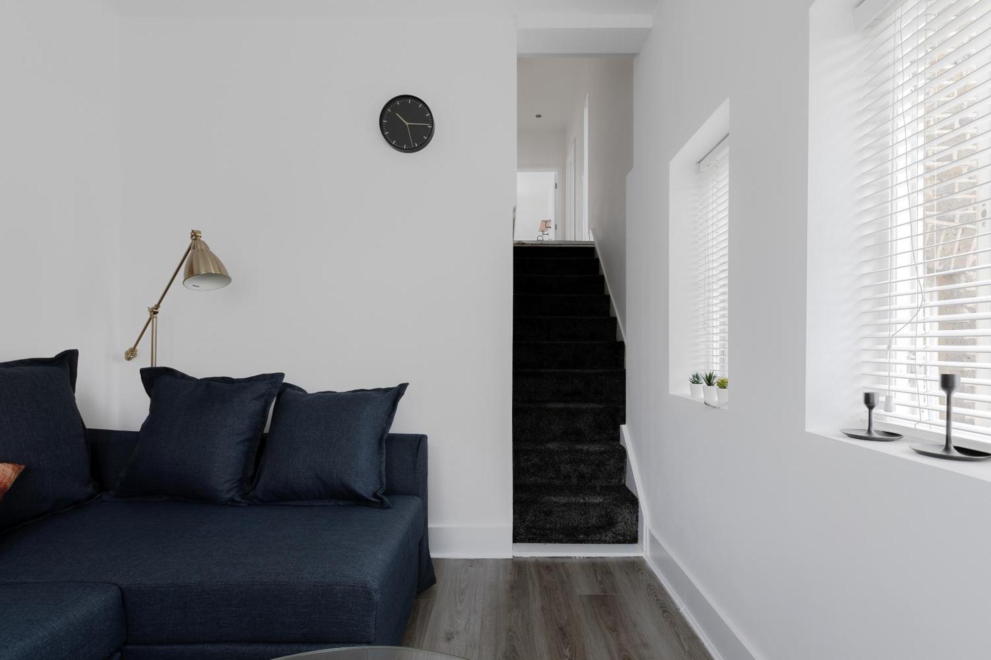 Wonderful Near Portobello Road Apartament Londra