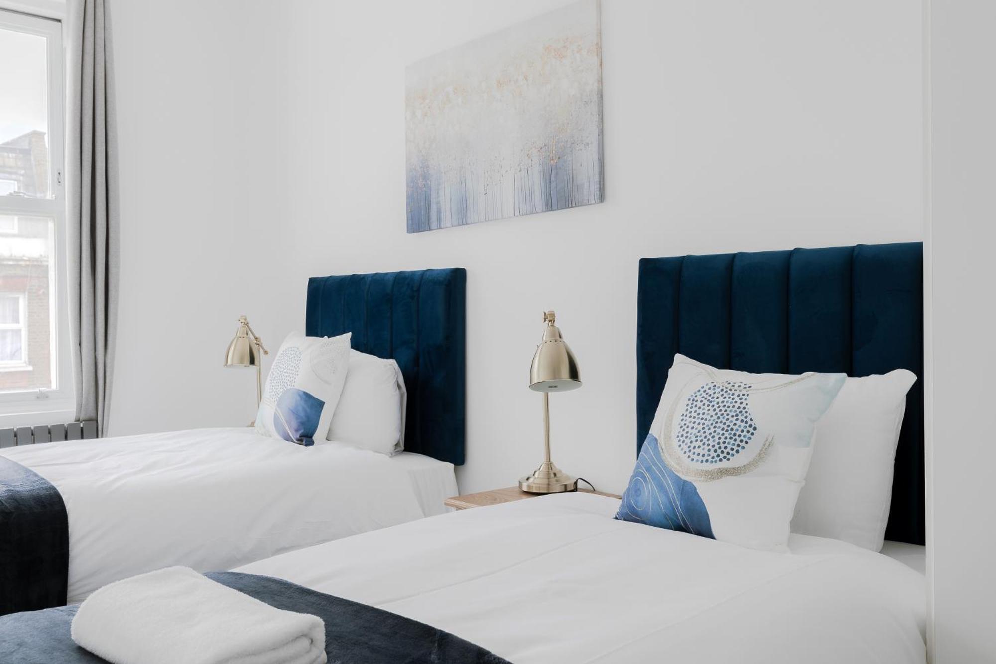 Wonderful Near Portobello Road Apartament