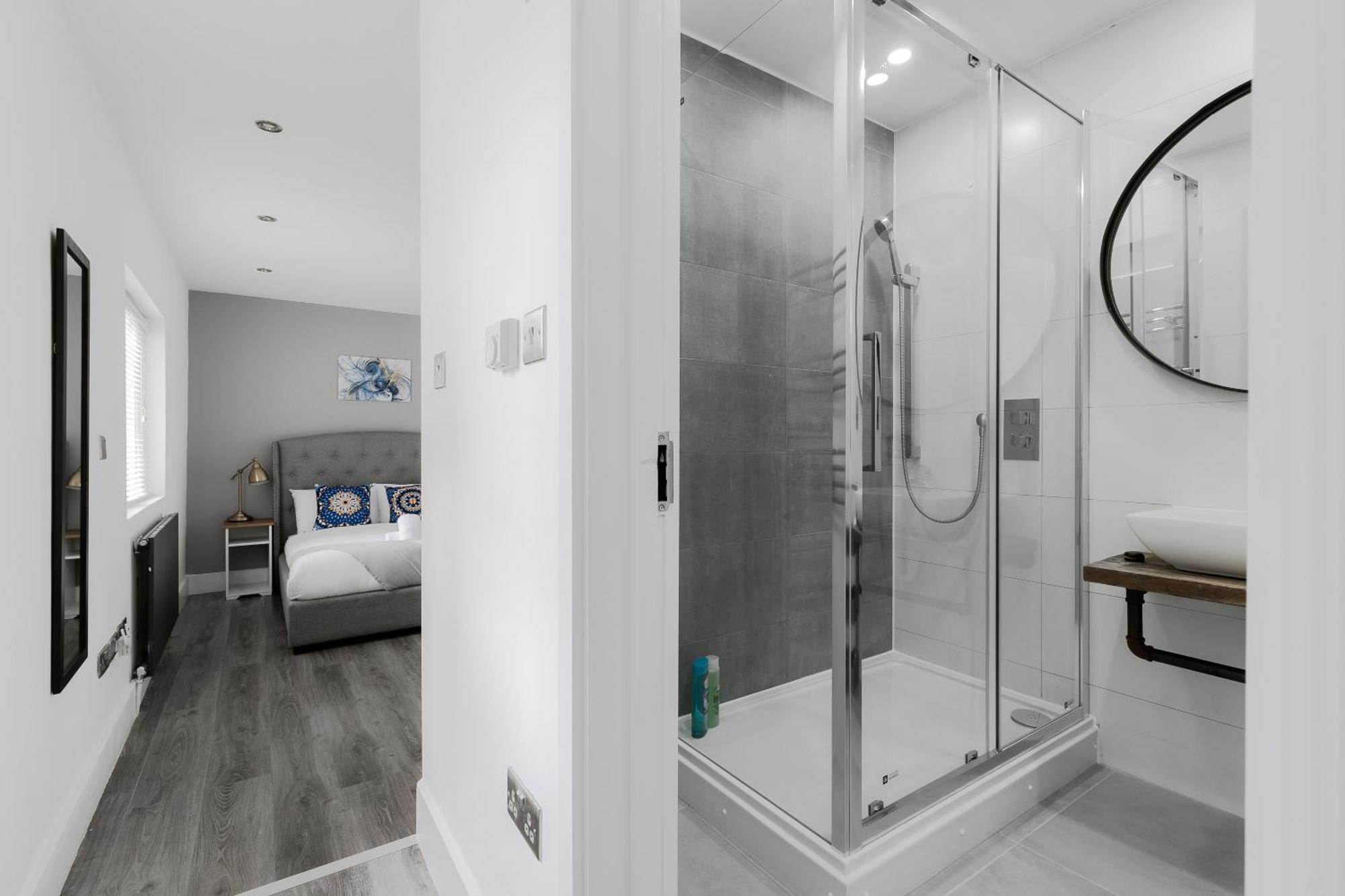 Wonderful Near Portobello Road Apartament